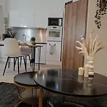 Le Petit Apartment *