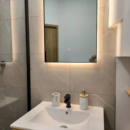 Le Petit Apartment